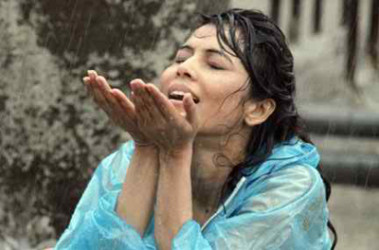 monsoon-makeup-tips-with-simple