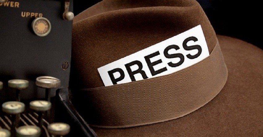 Newspaper Reportere