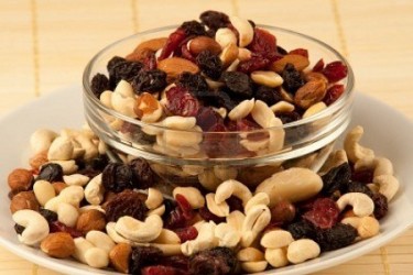 Dry fruits & Nut Raisins