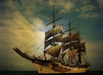 Old-ship-on-the-Sea-73395