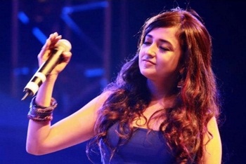 Singer-Monali