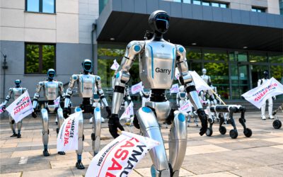 The world's first robot movement